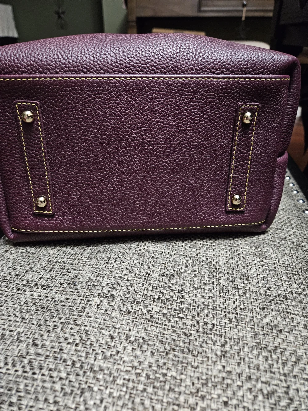 Dooney & Bourke Small Logo Lock Sac Burgundy